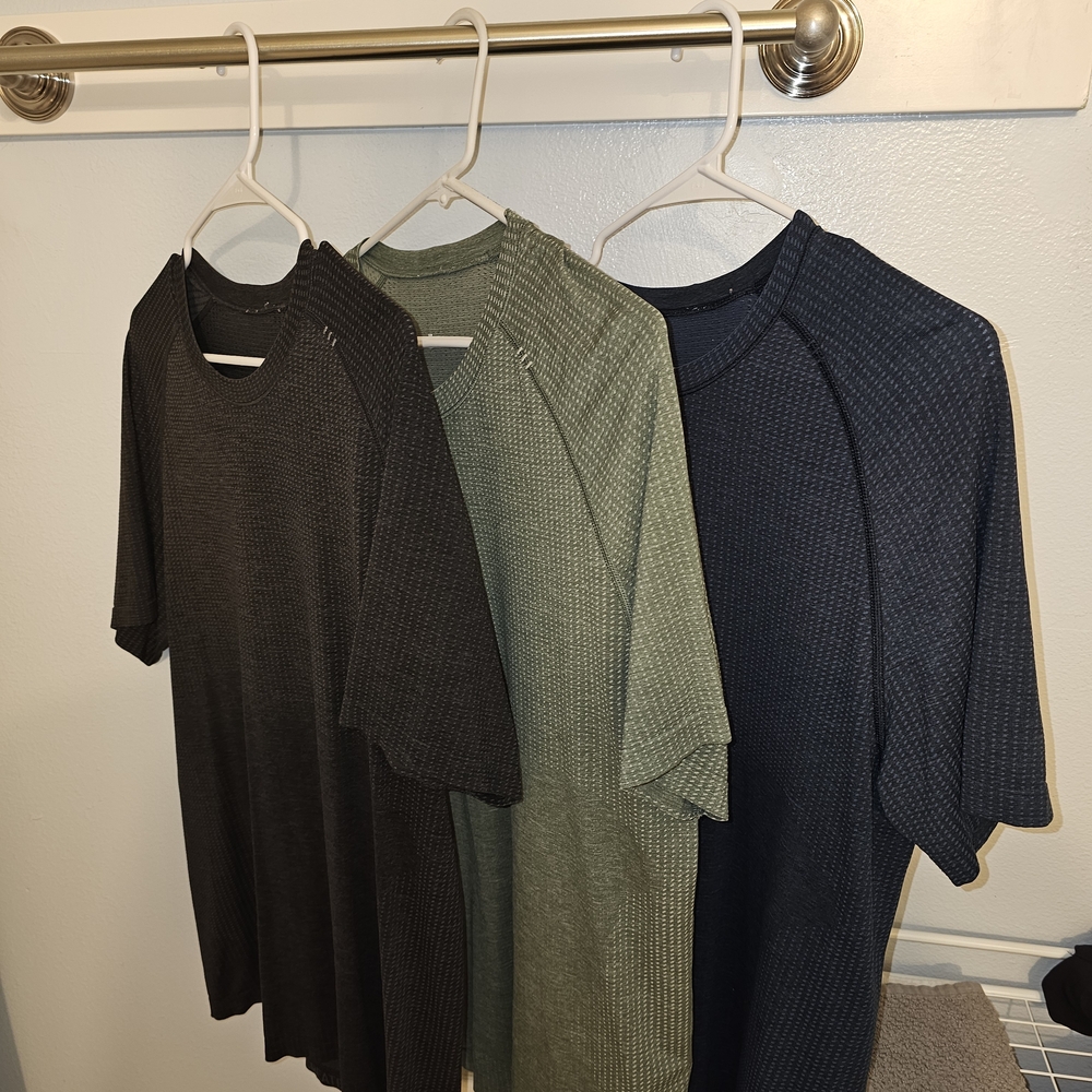 Lululemon Metal Vent Tech Tees